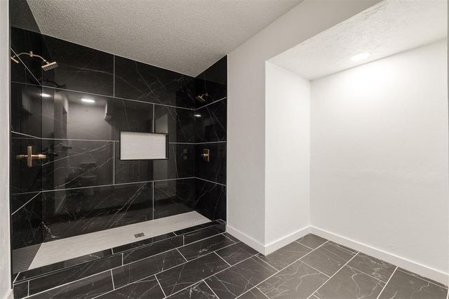 8301 NW 119th Street, Oklahoma City, OK 73162