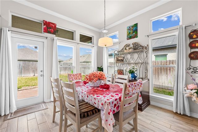 7613 Krypton Dr, Corpus Christi, TX 78414