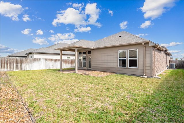 7613 Krypton Dr, Corpus Christi, TX 78414