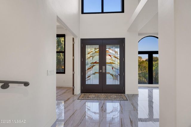 4996 E Calle Brillante, Tucson, AZ 85718