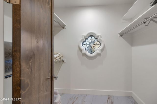 4996 E Calle Brillante, Tucson, AZ 85718