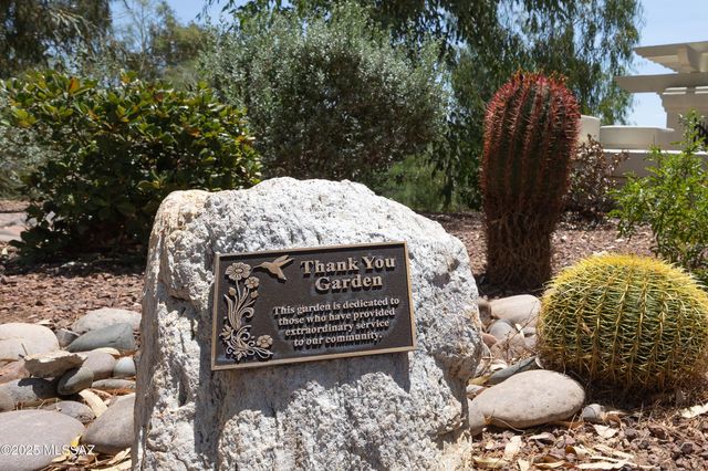 4996 E Calle Brillante, Tucson, AZ 85718