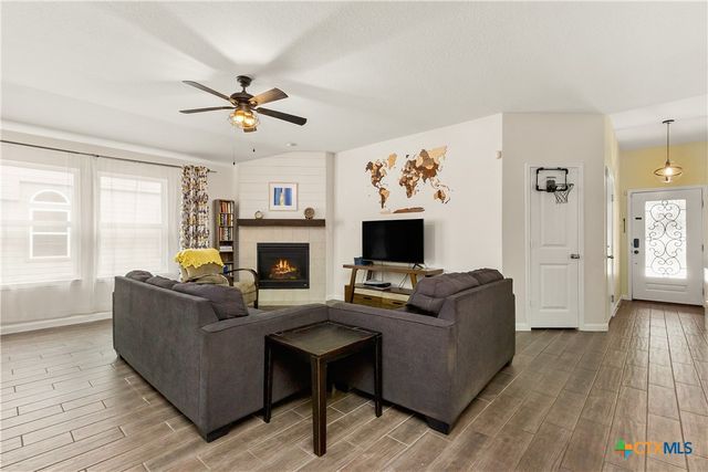 357 Creekview Way, New Braunfels, TX 78130
