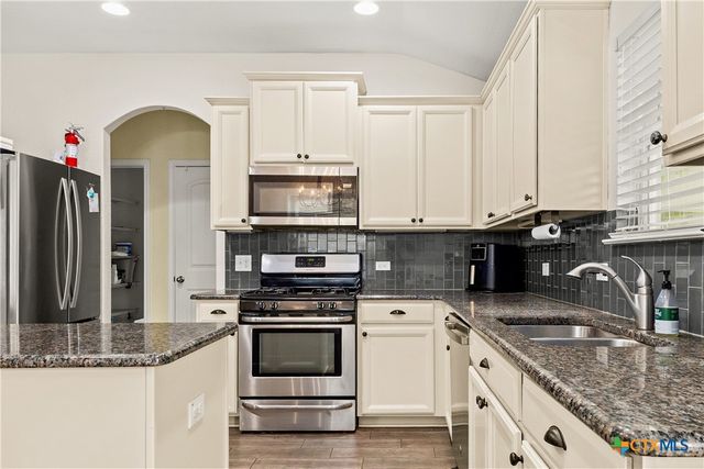 357 Creekview Way, New Braunfels, TX 78130
