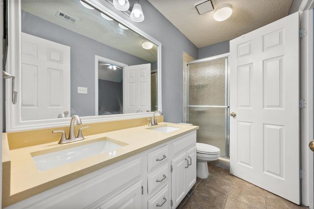 301-A Andre Drive, Irving, TX 75063