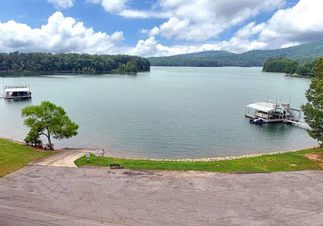 282 Millie Circle, Blairsville, GA 30512