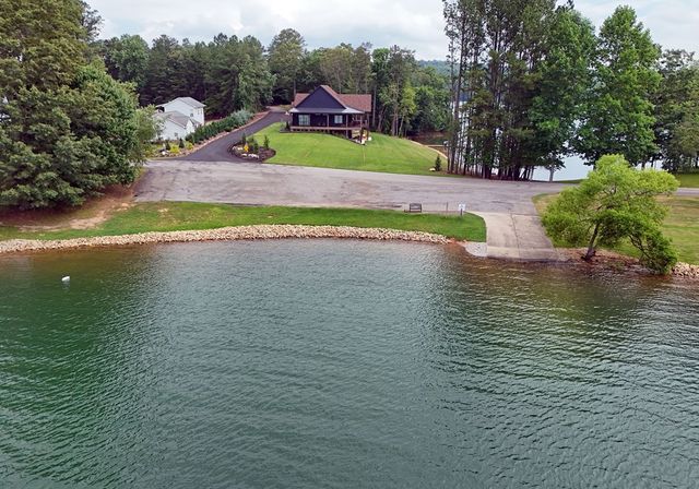 282 Millie Circle, Blairsville, GA 30512