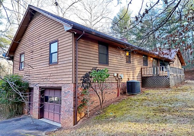 282 Millie Circle, Blairsville, GA 30512