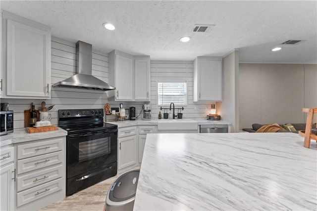 8056 Jack Williams Road, Wilmer, AL 36587