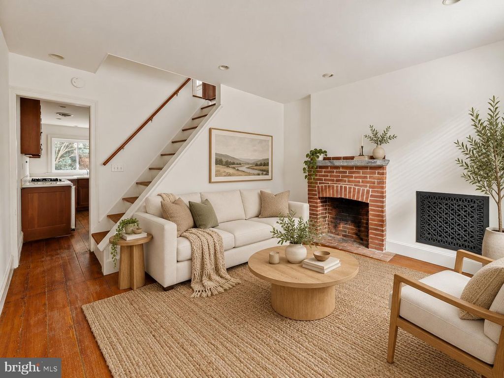 1038 N LEITHGOW ST, PHILADELPHIA, PA 19123 — photo 2