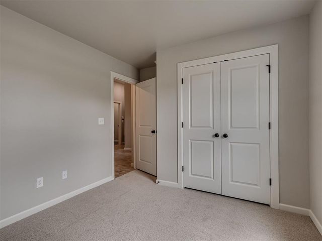 12429 Dolche Vita Drive, Yukon, OK 73099