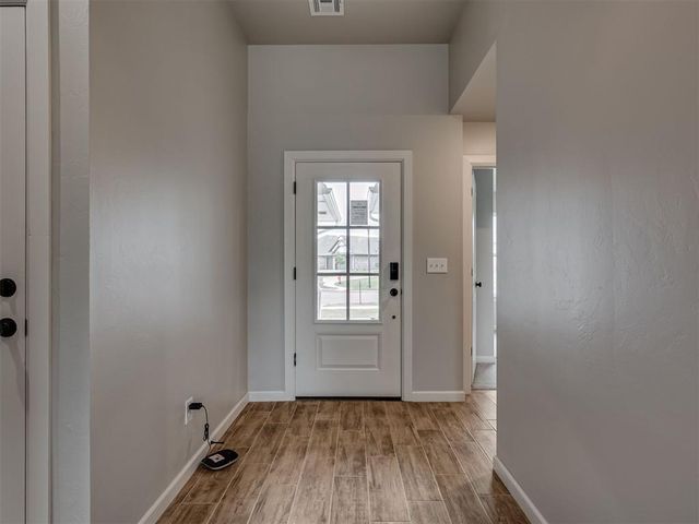 12429 Dolche Vita Drive, Yukon, OK 73099