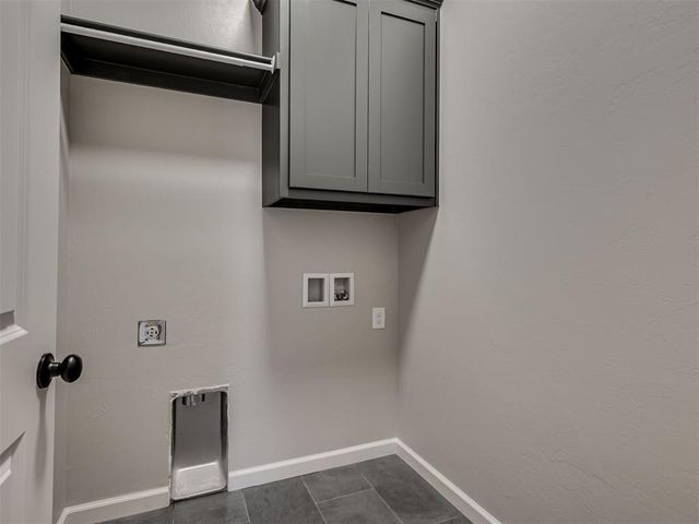 12429 Dolche Vita Drive, Yukon, OK 73099