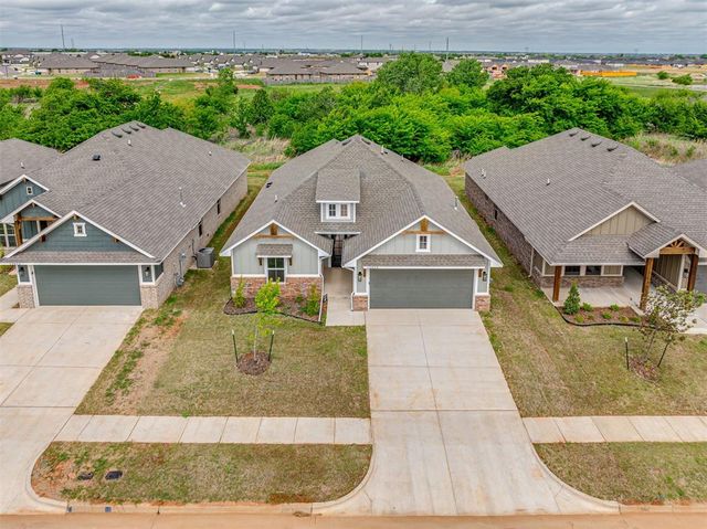 12429 Dolche Vita Drive, Yukon, OK 73099