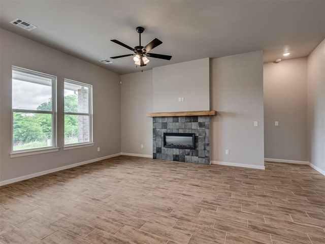 12429 Dolche Vita Drive, Yukon, OK 73099