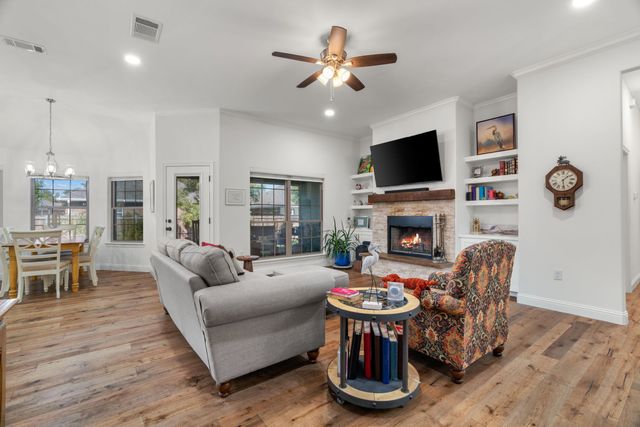 949 Avagail Avenue, Springtown, TX 76082