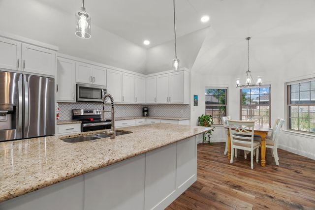 949 Avagail Avenue, Springtown, TX 76082