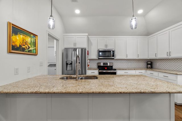 949 Avagail Avenue, Springtown, TX 76082