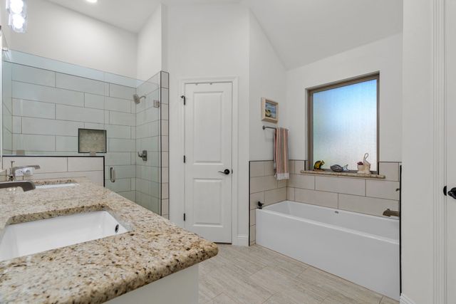 949 Avagail Avenue, Springtown, TX 76082