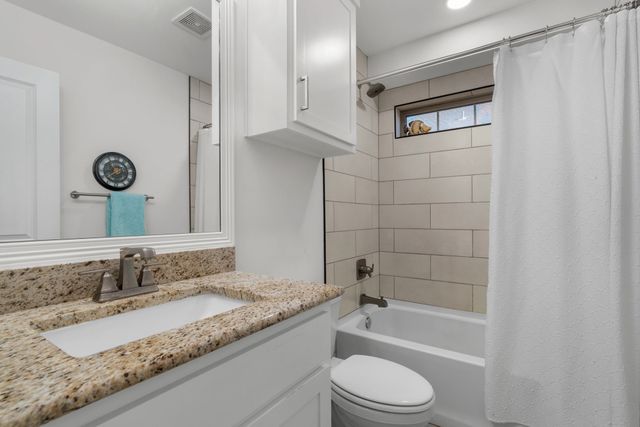 949 Avagail Avenue, Springtown, TX 76082