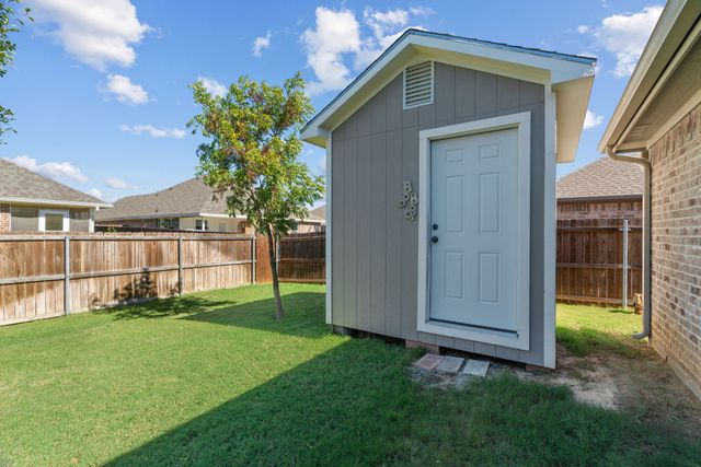 949 Avagail Avenue, Springtown, TX 76082