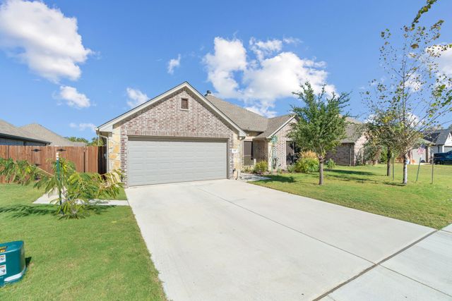 949 Avagail Avenue, Springtown, TX 76082