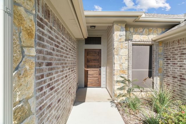 949 Avagail Avenue, Springtown, TX 76082