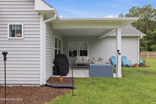 188 W Weatherbee Way, Hampstead, NC 28443