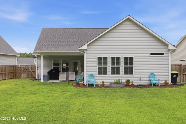 188 W Weatherbee Way, Hampstead, NC 28443