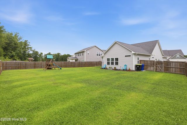 188 W Weatherbee Way, Hampstead, NC 28443