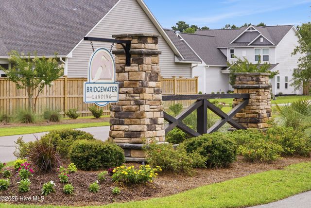 188 W Weatherbee Way, Hampstead, NC 28443