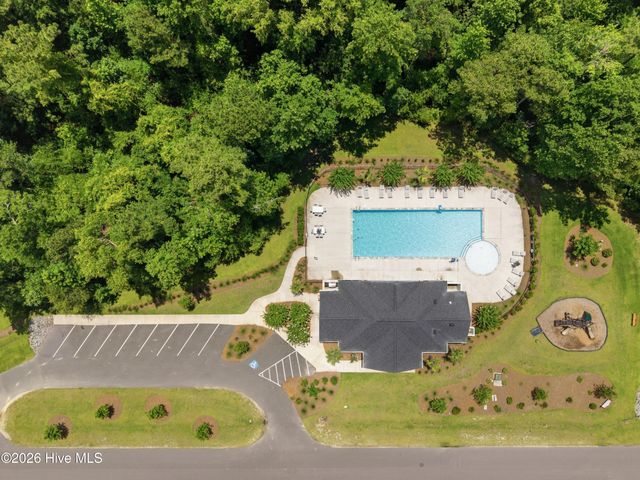 188 W Weatherbee Way, Hampstead, NC 28443