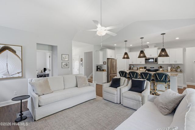 188 W Weatherbee Way, Hampstead, NC 28443