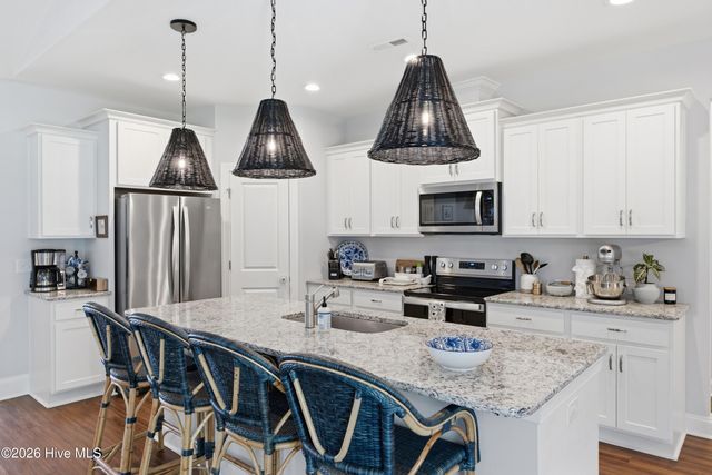 188 W Weatherbee Way, Hampstead, NC 28443