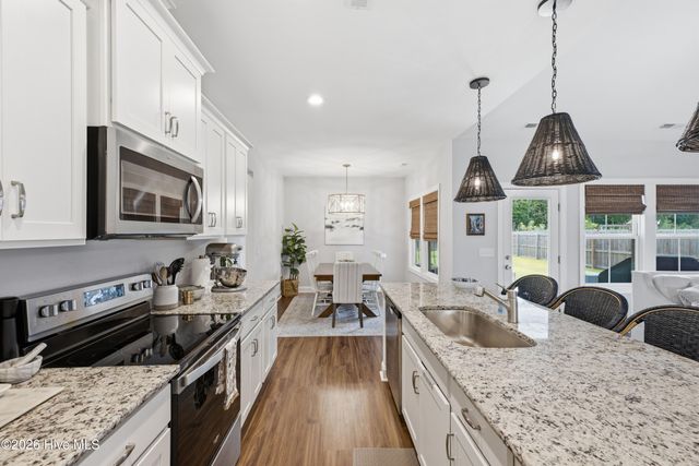 188 W Weatherbee Way, Hampstead, NC 28443