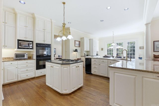 10 Iron Horse Road, Little Rock, AR 72223