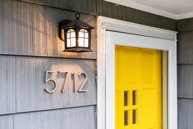 5712 Knox Avenue S, Minneapolis, MN 55419