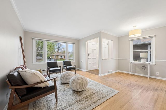 5712 Knox Avenue S, Minneapolis, MN 55419