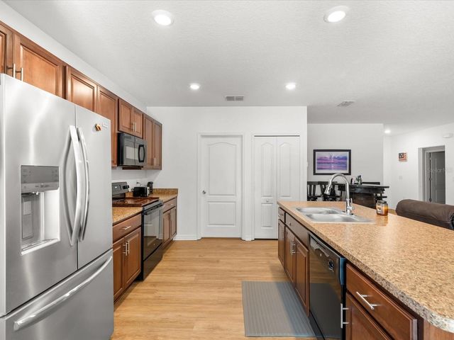 8010 BLACKHAWK TRAIL, Spring Hill, FL 34606