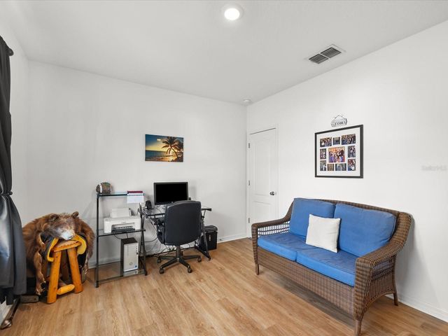 8010 BLACKHAWK TRAIL, Spring Hill, FL 34606