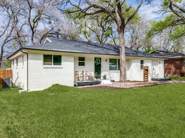 708 Oakwood Drive, Euless, TX 76040