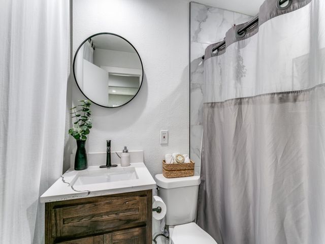 708 Oakwood Drive, Euless, TX 76040