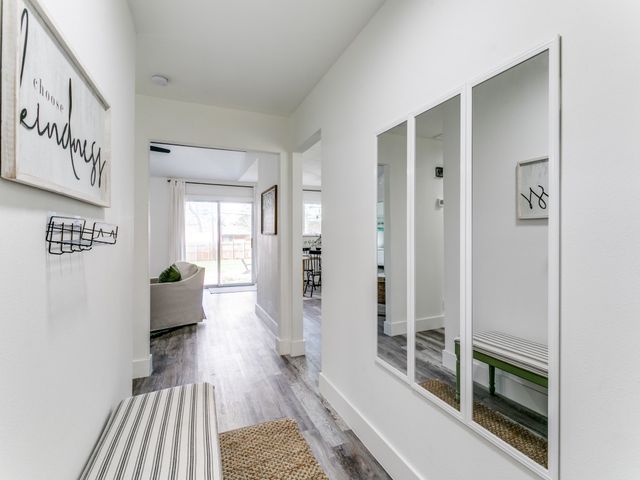 708 Oakwood Drive, Euless, TX 76040