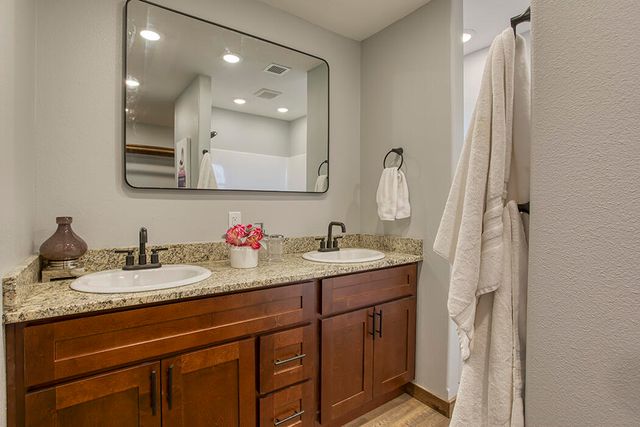 6702 N Ash Tree Lane, Ash Grove, MO 65604