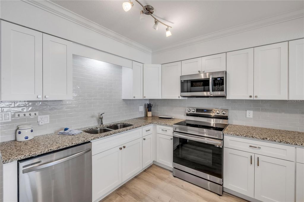 Image 17 of property listing at 2122 S ATLANTIC AVENUE 2122, New Smyrna Beach, FL 32169