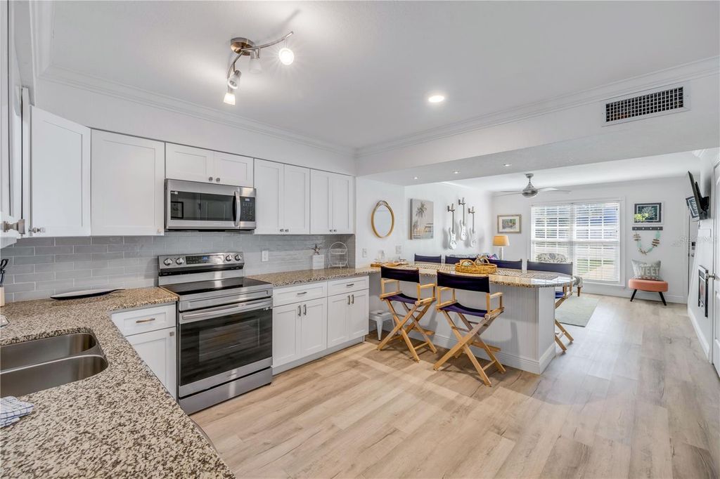 Image 4 of property listing at 2122 S ATLANTIC AVENUE 2122, New Smyrna Beach, FL 32169