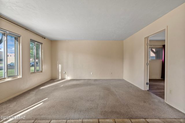 6774 E Calle La Paz Unit A, Tucson, AZ 85715