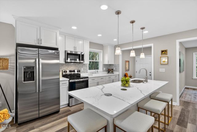 1944 Fairfield Drive, Raleigh, NC 27608