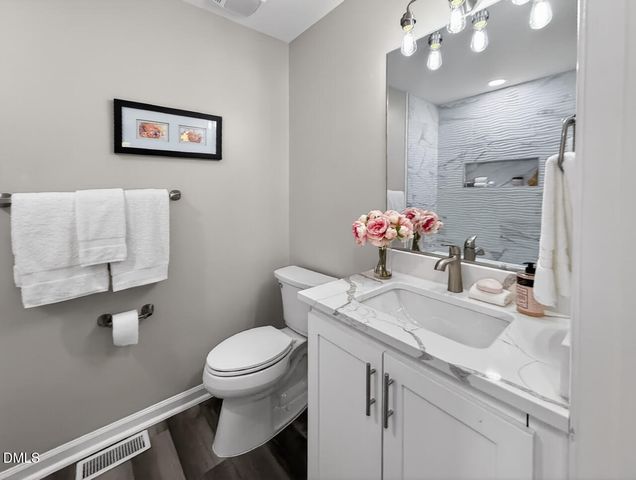 1944 Fairfield Drive, Raleigh, NC 27608