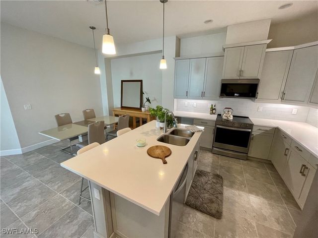 6303 Arriba AVE, Naples, FL 34113